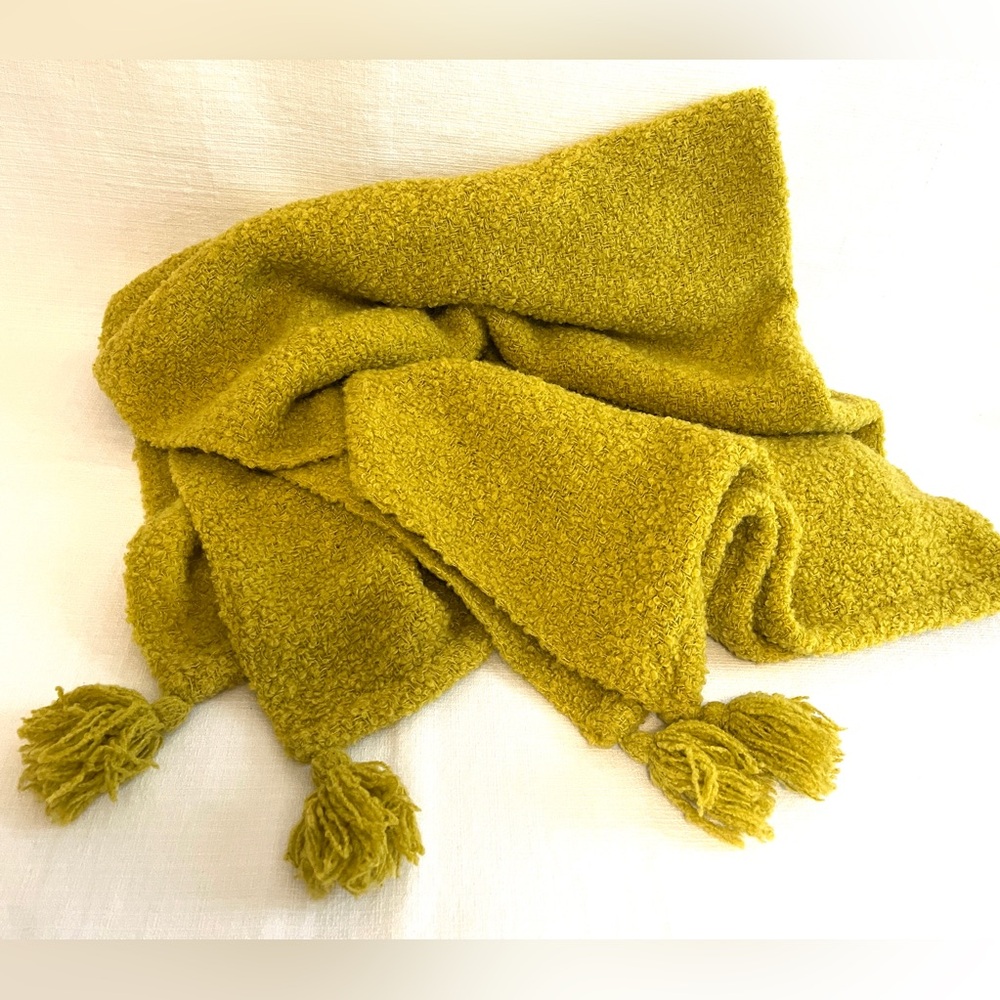 WEST ELM Cozy Mustard Yellow Throw Blanket with Tassels 50”x60”